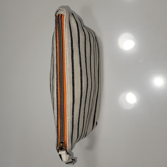 Makeup Bag / Toiletries Pouch - Picture 4 of 9